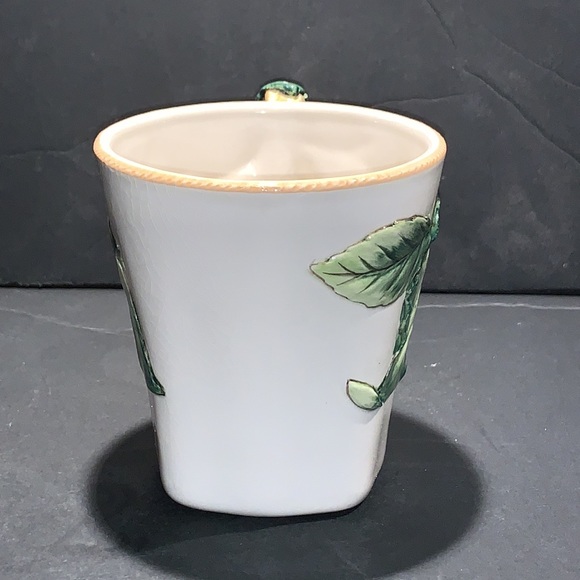 Fitz & Floyd Manhattan Garden Coffee Mug with Stem & Leaf Handle 3.75" x 4" - Picture 4 of 7